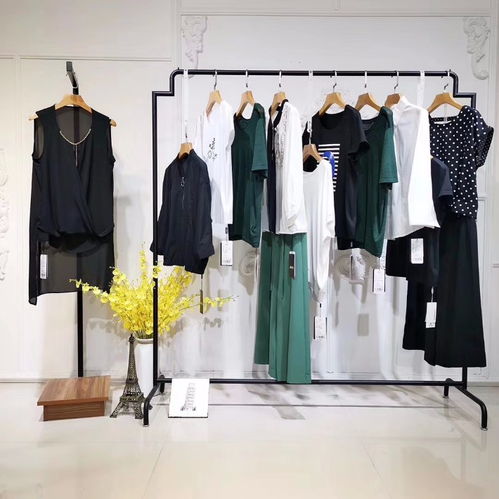 【星期天服裝尾貨集散地天津服裝廠尾貨批發(fā)價(jià)】- 